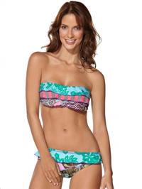 Juliana Saldarriaga in a bikini