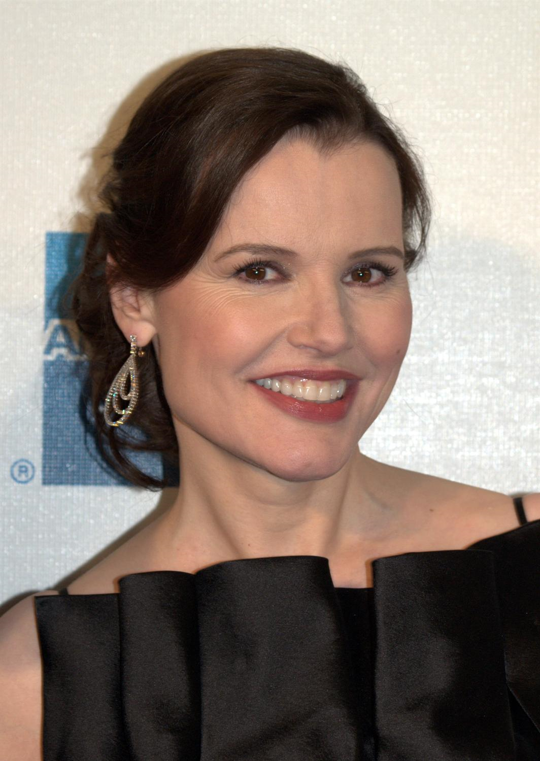 Geena Davis Pictures