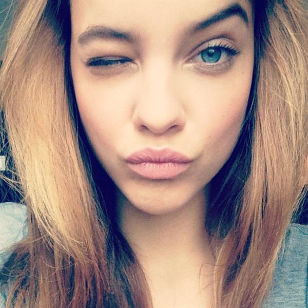 Barbara Palvin taking a selfie