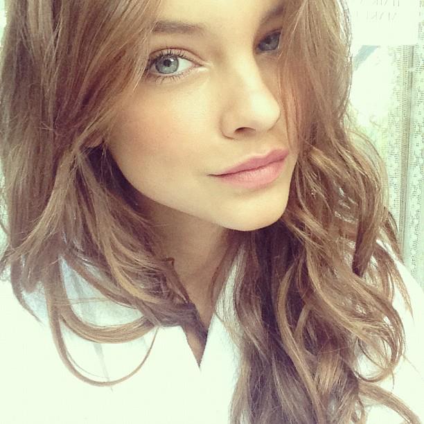Barbara Palvin taking a selfie