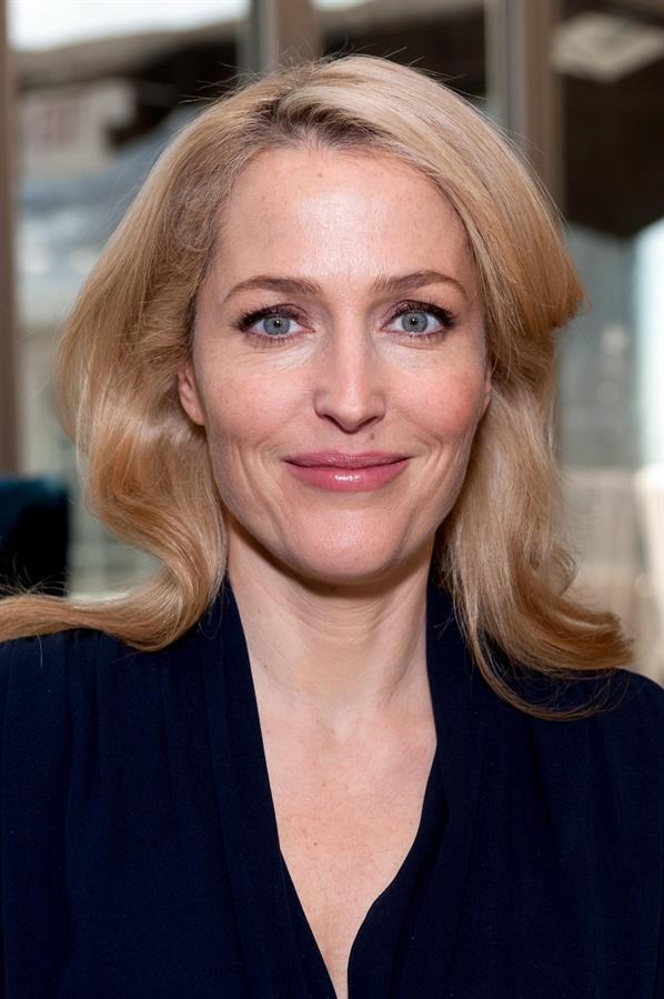 Gillian Anderson