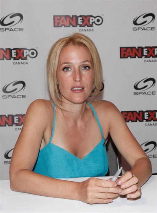 Gillian Anderson