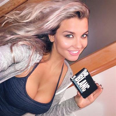 Emily Sears taking a selfie