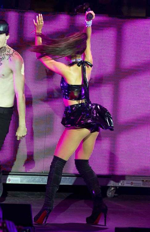 Ariana Grande - ass