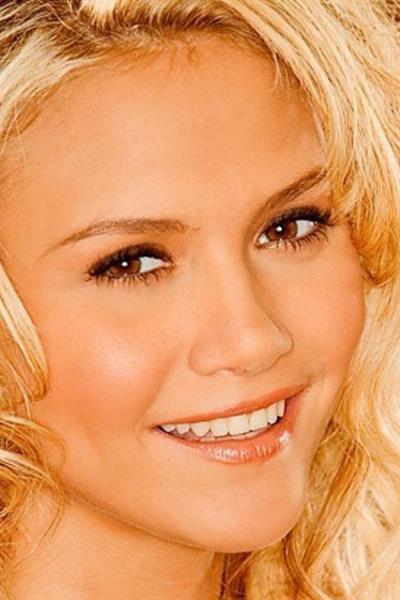 Lindsay Elizabeth Wagner