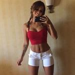 Tianna Gregory taking a selfie
