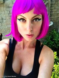 Eva Amurri Martino taking a selfie