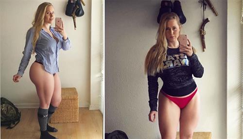 Pernille Penelopee taking a selfie