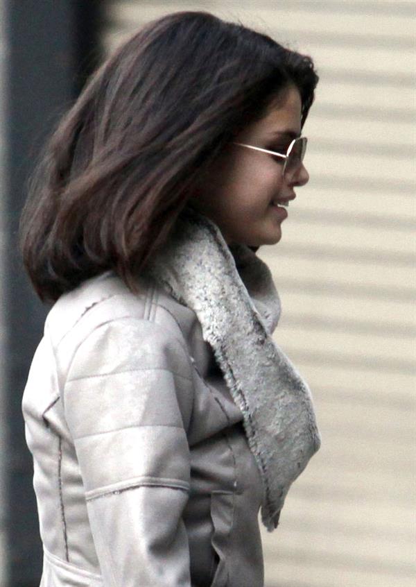 Selena Gomez gets her hair done at Blo in Vancouver on October 14, 2011