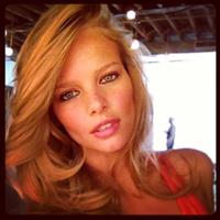 Marloes Horst taking a selfie