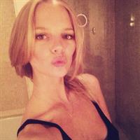 Marloes Horst taking a selfie