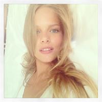 Marloes Horst taking a selfie
