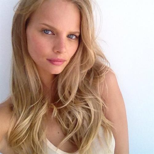 Marloes Horst taking a selfie