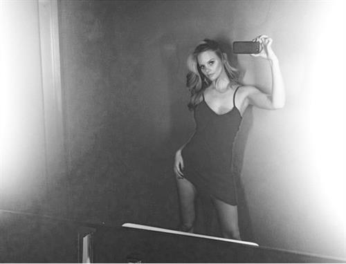 Marloes Horst taking a selfie