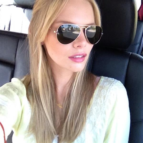 Marloes Horst taking a selfie