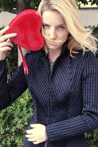 Annabelle Wallis