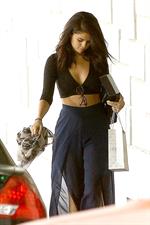 Selena Gomez makes a stop at Nine Zero One salon in West Hollywood June 11, 2014