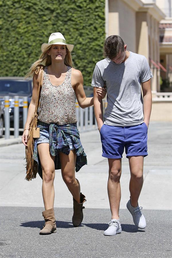 Bar Refaeli spending the afternoon with family in L.A. June 9, 2014