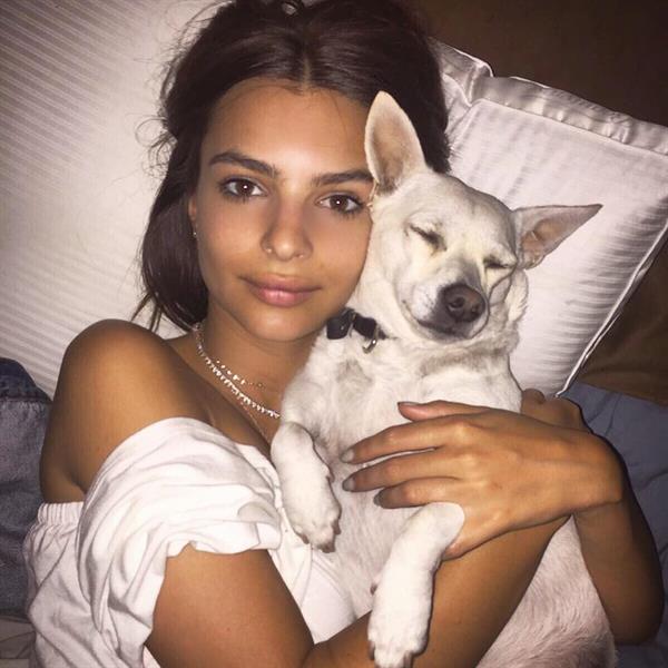 Emily Ratajkowski