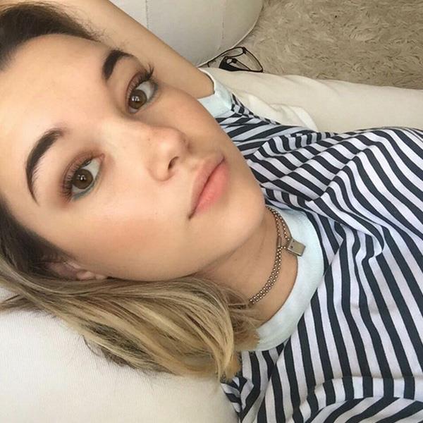 Sarah Snyder taking a selfie