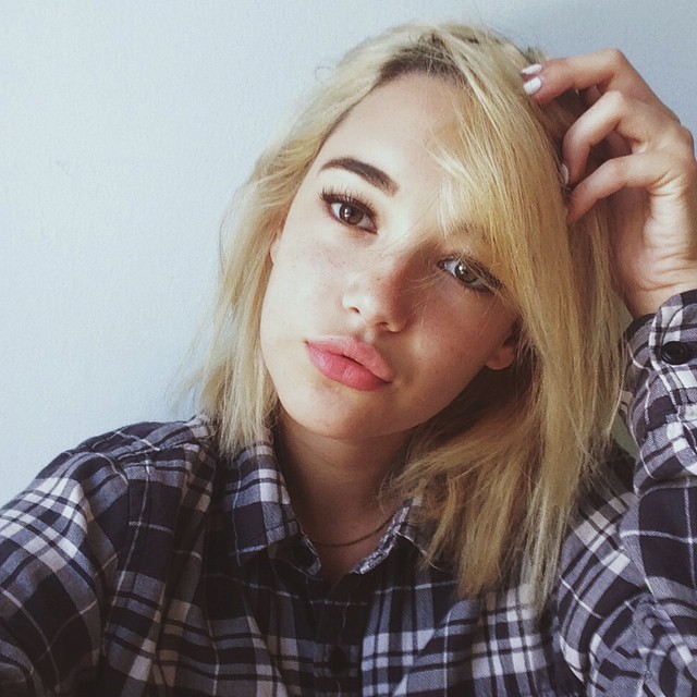 Sarah Snyder taking a selfie