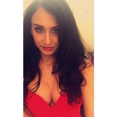 Gracee Belle taking a selfie