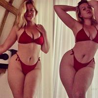 Lilli Luxe in a bikini