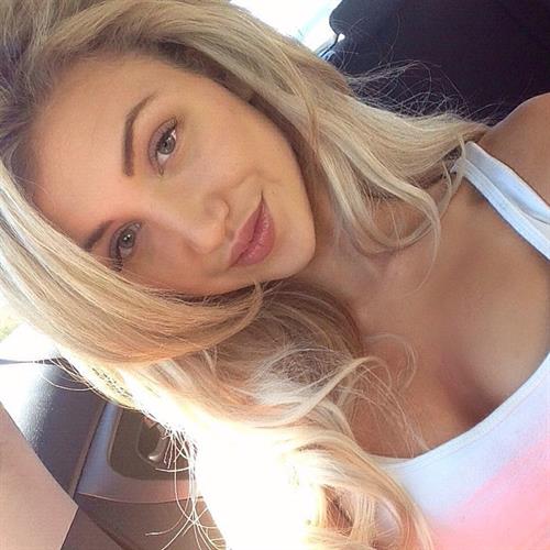 Gabrielle Grace Epstein taking a selfie