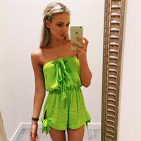 Gabrielle Grace Epstein taking a selfie