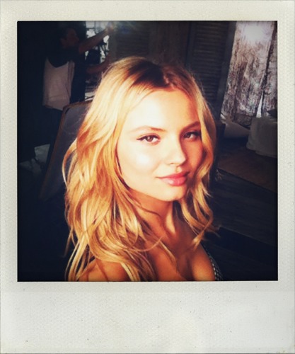 Magdalena Frackowiak taking a selfie