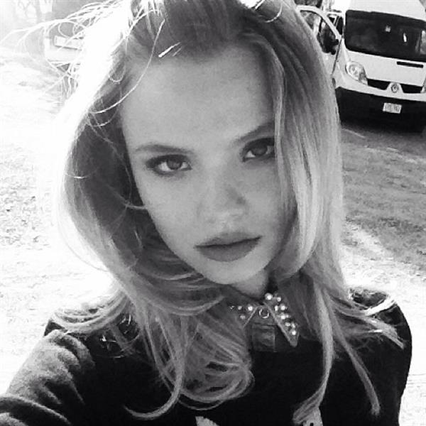 Magdalena Frackowiak taking a selfie