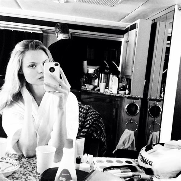 Magdalena Frackowiak taking a selfie