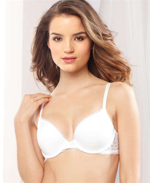 Roos Van Montfort in lingerie