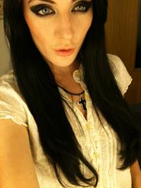 Samantha Bentley taking a selfie