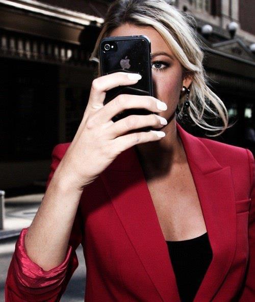 Blake Lively taking a selfie