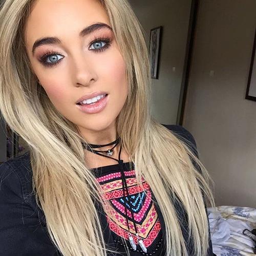 Nicola Hughes taking a selfie