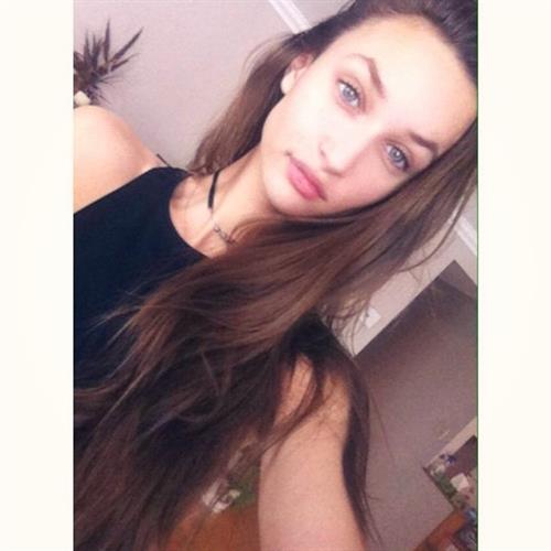 Ariane Fournier taking a selfie