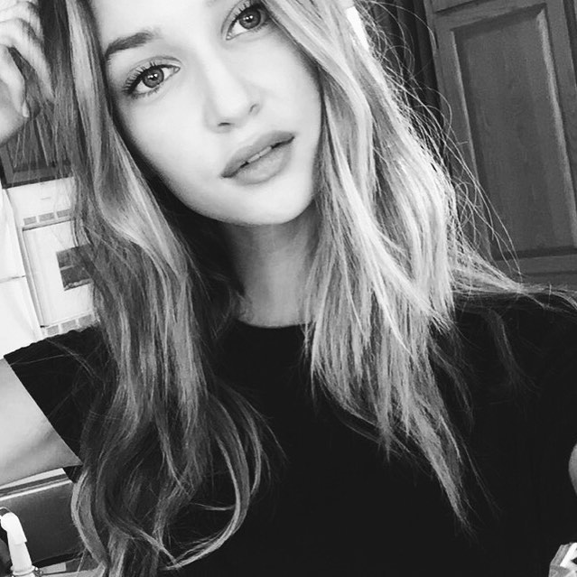 Ariane Fournier taking a selfie