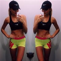 Mackenzie White taking a selfie