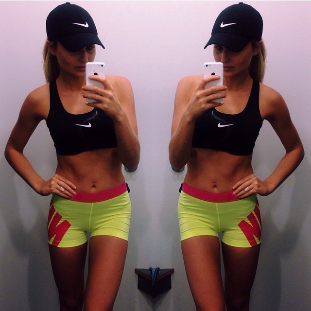 Mackenzie White taking a selfie