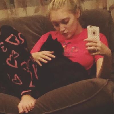 Anna Faith Carlson taking a selfie