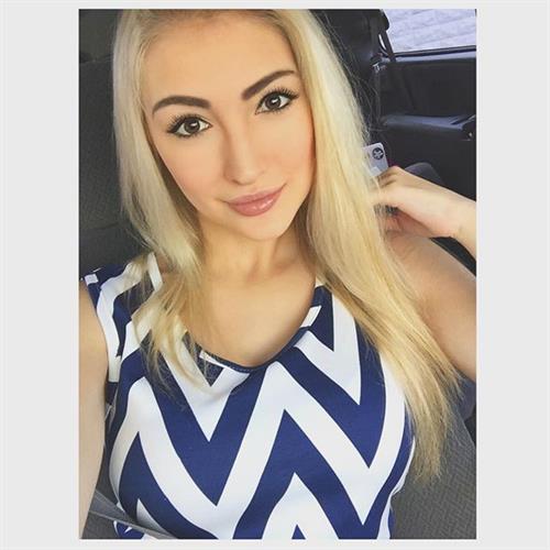 Anna Faith Carlson taking a selfie