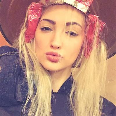 Anna Faith Carlson taking a selfie