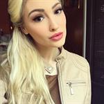 Anna Faith Carlson taking a selfie