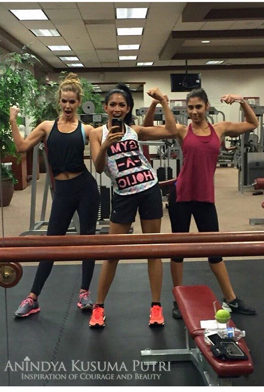 Olivia Jordan taking a selfie