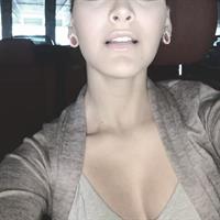 Migbelis Lynette Castellanos taking a selfie