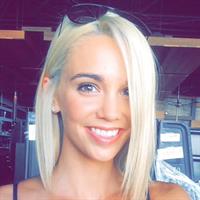 Caitlin Arnett taking a selfie