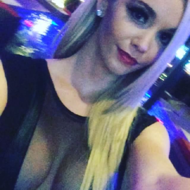 Caitlin Arnett taking a selfie
