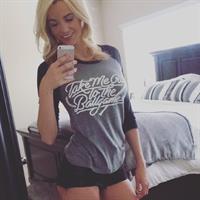 Caitlin Arnett taking a selfie