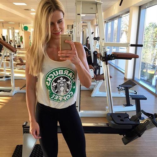 Adrienne Koleszár taking a selfie